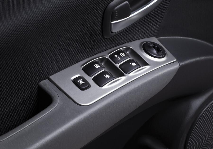Детали интерьера Hyundai Matrix 2008 года  (фото 18 из 52)